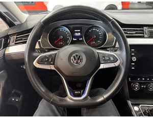 
										VOLKSWAGEN PASSAT VARIANT GTE 1.4 TSI E-POWER 115KW + 85KW full									