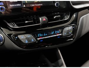 
										TOYOTA C-HR 1.8 125H ACTIVE full									
