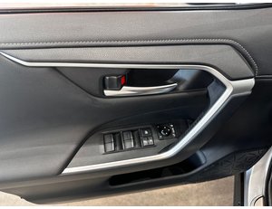 
										TOYOTA RAV4 2.5L 220H BUSINESS 4WD full									