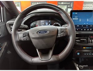 
										FORD FOCUS 1.0 ECOBOOST MHEV 92KW ST-LINE full									