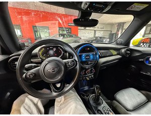 
										MINI MINI COOPER SE full									