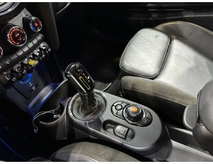 
										MINI MINI COOPER SE full									