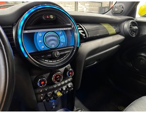 
										MINI MINI COOPER SE full									