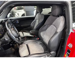 
										MINI MINI COOPER SE full									