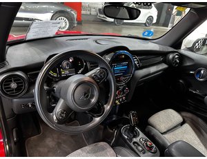 
										MINI MINI COOPER SE full									
