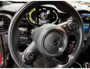 
										MINI MINI COOPER SE full									
