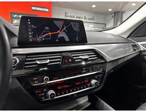 
										BMW SERIE 5 540IA full									