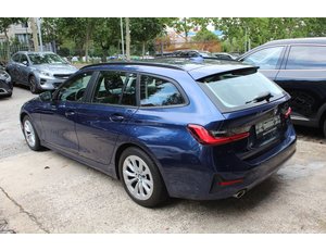
										BMW SERIE 3 318D TOURING full									