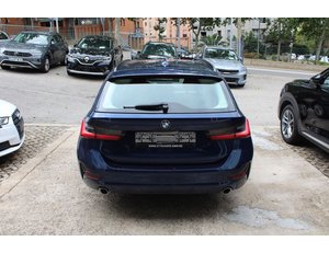 
										BMW SERIE 3 318D TOURING full									