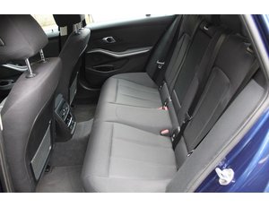 
										BMW SERIE 3 318D TOURING full									