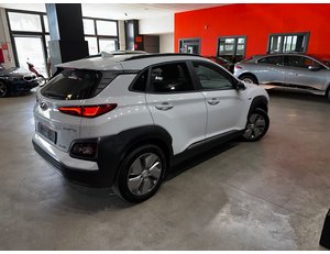 
										HYUNDAI KONA 100KW EV KLASS full									