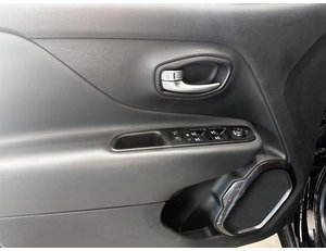 
										JEEP RENEGADE S 4XE 1.3 PHEV 177KW(240CV) AT full									
