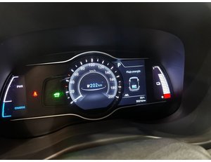 
										HYUNDAI KONA 100KW EV TECNO 2C full									