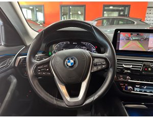 
										BMW SERIE 5 530E TOURING full									