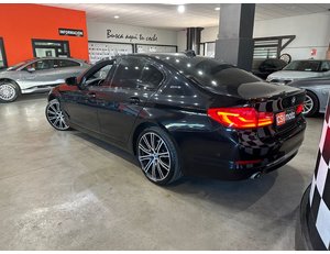 
										BMW SERIE 5 530E full									