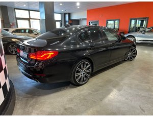 
										BMW SERIE 5 530E full									