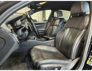 
										BMW SERIE 5 530E full									