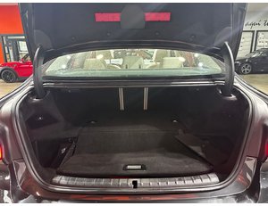 
										BMW SERIE 5 530E full									
