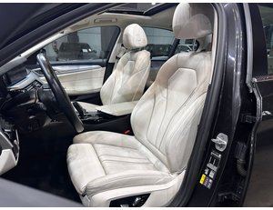 
										BMW SERIE 5 530E full									