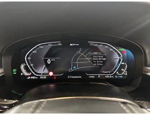 
										BMW SERIE 5 530E full									