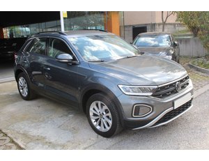 
										VOLKSWAGEN T-ROC LIFE 1.5 TSI 110KW (150CV) DSG full									