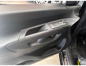 
										CITROEN BERLINGO 1.5BLUEHDI 130CV CLUB M EAT8 full									