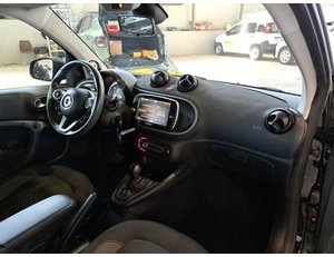 
										SMART FORTWO 60KW(81CV) EQ COUPE full									