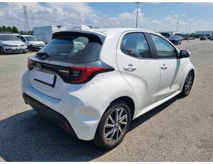 
										TOYOTA YARIS 1.5 120H ACTIVE TECH full									