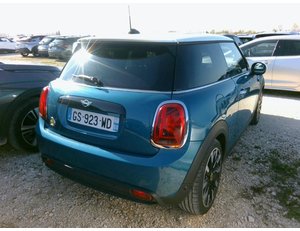 
										MINI COOPER SE full									