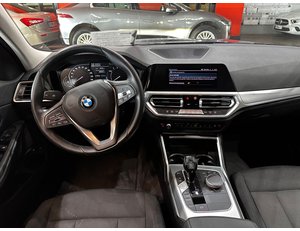 
										BMW SERIE 3 330E XDRIVE TOURING full									