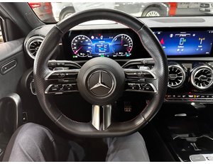 
										MERCEDES BENZ CLASE A MERCEDES A 250 E full									