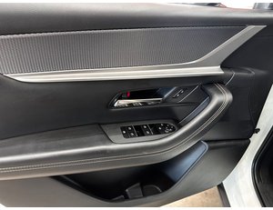 
										MAZDA CX-60 E-SKYACTIV PHEV AWD HOMURA full									