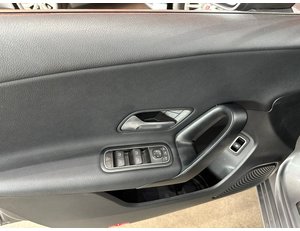 
										MERCEDES BENZ CLASE A MERCEDES A 250 E full									