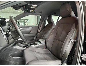 
										VOLVO XC40 RECHARGE ELECTRICO CORE AUTO full									
