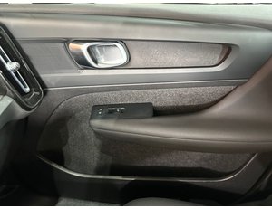 
										VOLVO XC40 RECHARGE ELECTRICO CORE AUTO full									