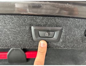 
										BMW SERIE 5 530E full									