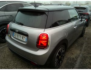
										MINI MINI COOPER SE full									