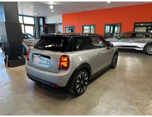 
										MINI MINI COOPER SE full									