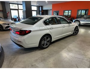 
										BMW SERIE 5 530IA full									