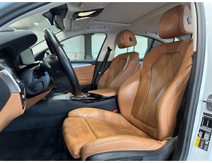 
										BMW SERIE 5 530IA full									