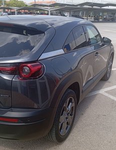 
										MAZDA MX-30 E-SKYACTIVE 105 KW (143CV) ZENITH MODERN full									