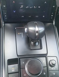 
										MAZDA MX-30 E-SKYACTIVE 105 KW (143CV) ZENITH MODERN full									