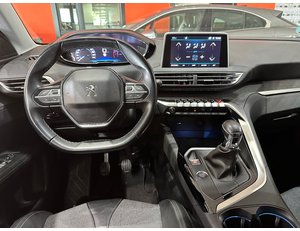 
										PEUGEOT 3008 1.2 PURETECH 96KW (130CV) ALLURE S&S full									