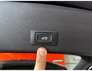 
										AUDI E-TRON ADVANCED 55 QUATTRO full									
