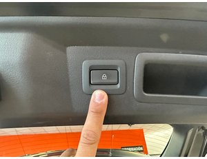 
										MAZDA CX-60 E-SKYACTIV PHEV AWD HOMURA full									