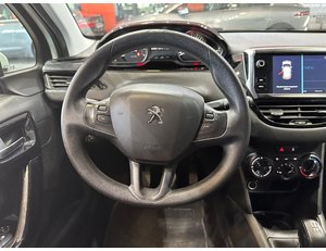 
										PEUGEOT 208 5P SIGNATURE 1.2L PURETECH 60KW (82CV) full									
