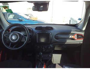 
										JEEP RENEGADE TRAILHAWK 1.3 PHEV 177KW (240CV) AT AWD full									