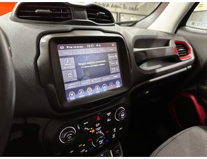 
										JEEP RENEGADE TRAILHAWK 1.3 PHEV 177KW (240CV) AT AWD full									