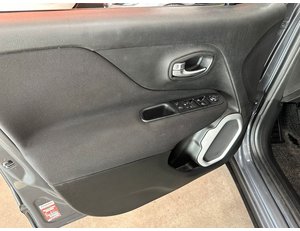 
										JEEP RENEGADE LIMITED 1.0G 88KW (120CV) 4X2 full									