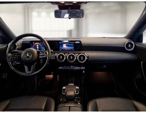 
										MERCEDES BENZ CLASE CLA MERCEDES CLA 180 SHOOTING BRAKE full									